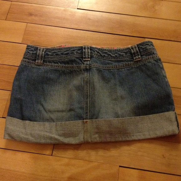 Jean mini skirt. - Picture 3 of 3